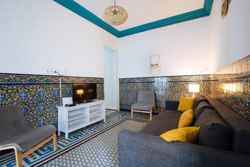 Andalusian Flavour In Heart Of * 4'giralda Séville