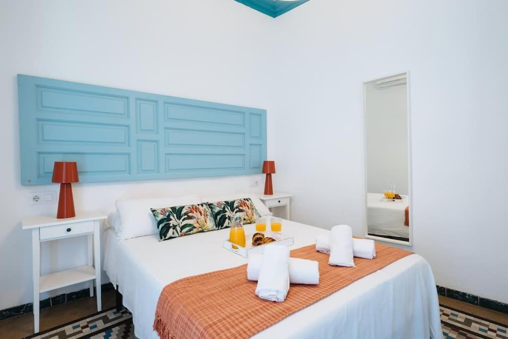 Andalusian Flavour In Heart Of * 4'giralda Appartement *